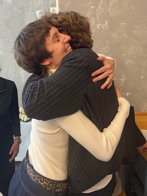 Julia Windischbauer, Til Schindler